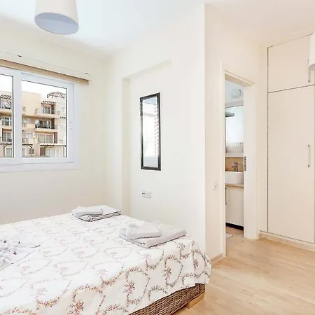 Apartman Thalassa Beach Amazing Three Bedroom Private Pool Vokolidha