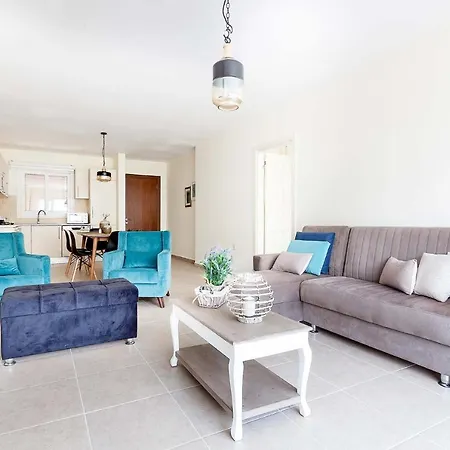 Apartman Thalassa Beach Amazing Three Bedroom Private Pool *