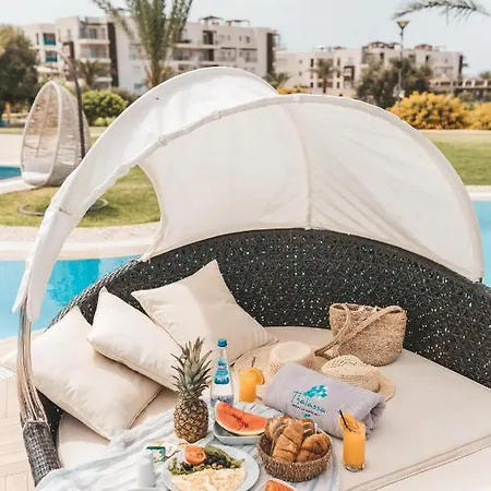 Thalassa Beach Amazing Three Bedroom Private Pool Apartman Vokolidha